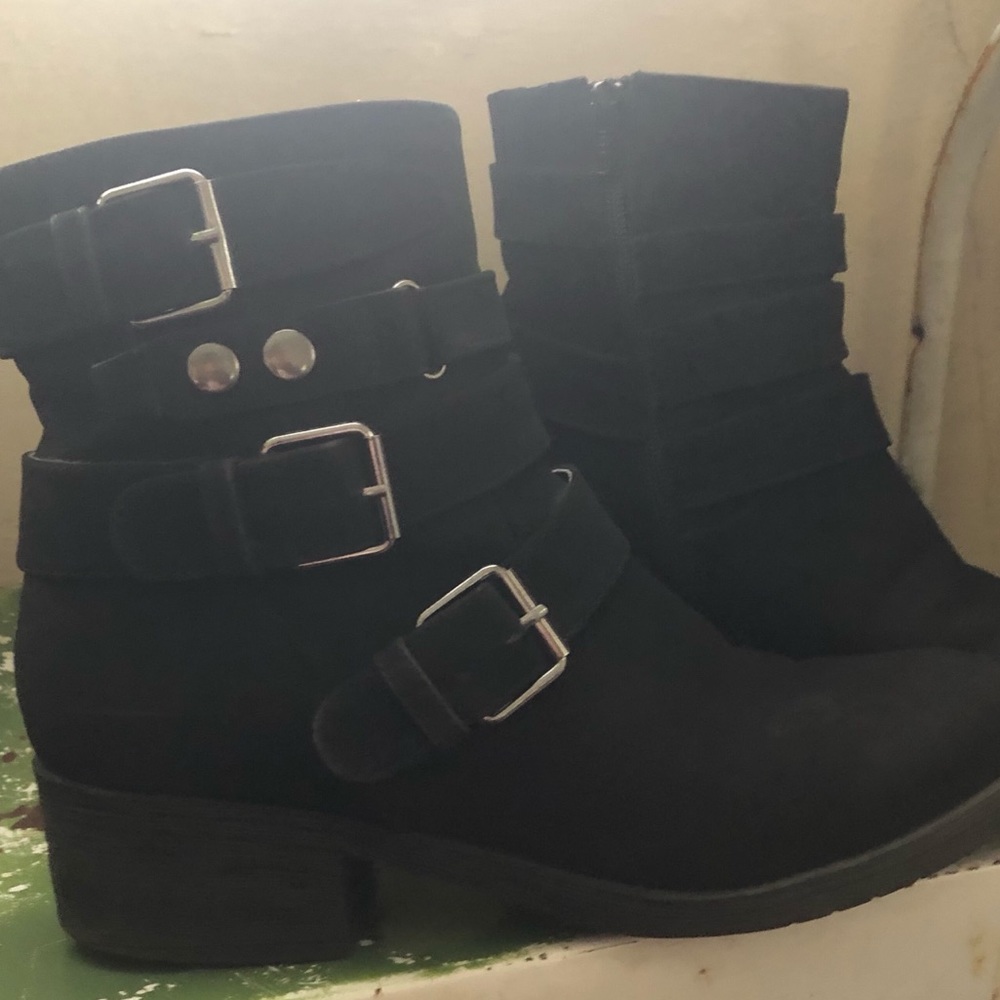 Booties, 9 (wide)